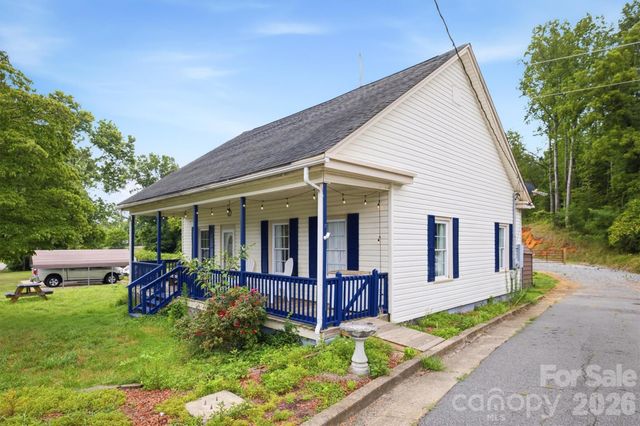 302 Catawba Avenue, Hickory, NC 28601