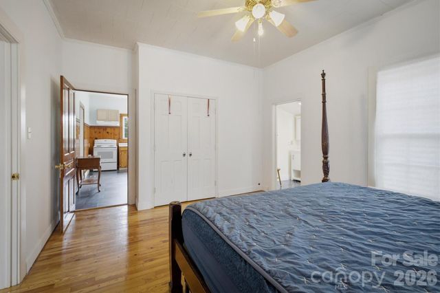 302 Catawba Avenue, Hickory, NC 28601