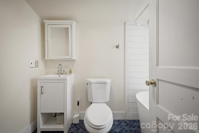 302 Catawba Avenue, Hickory, NC 28601