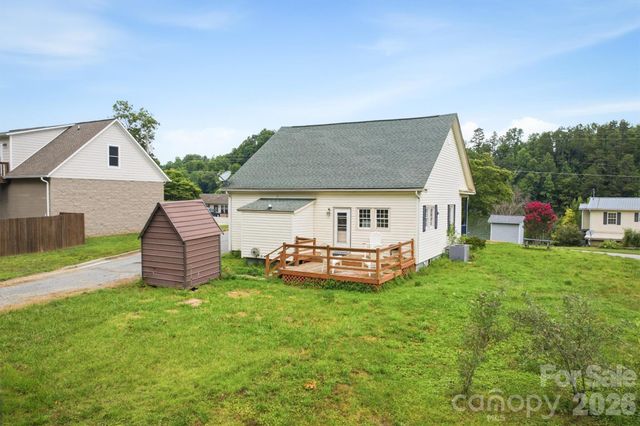 302 Catawba Avenue, Hickory, NC 28601