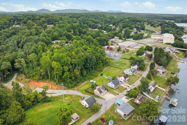 302 Catawba Avenue, Hickory, NC 28601