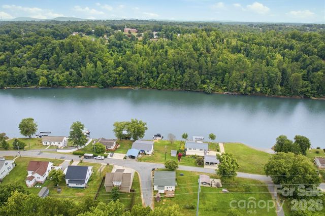 302 Catawba Avenue, Hickory, NC 28601