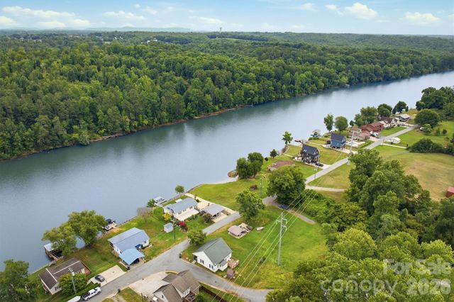 302 Catawba Avenue, Hickory, NC 28601