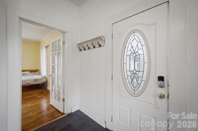 302 Catawba Avenue, Hickory, NC 28601
