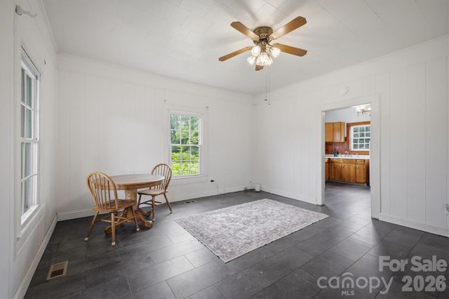 302 Catawba Avenue, Hickory, NC 28601