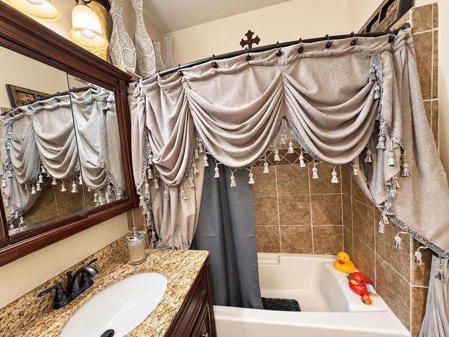 3743 W Miller LANE, Milwaukee, WI 53208