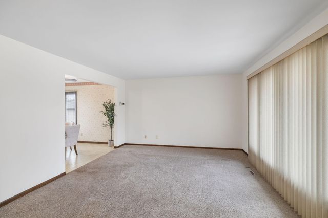 507 Hickory Lane, Munster, IN 46321