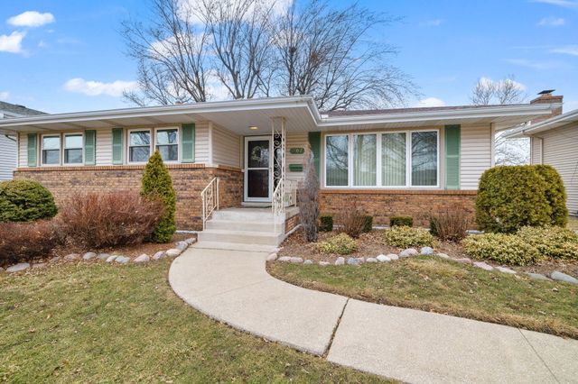 507 Hickory Lane, Munster, IN 46321