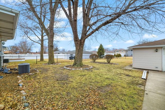 507 Hickory Lane, Munster, IN 46321