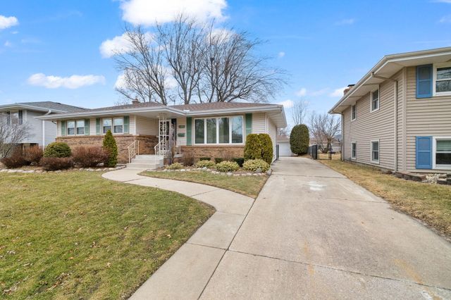 507 Hickory Lane, Munster, IN 46321