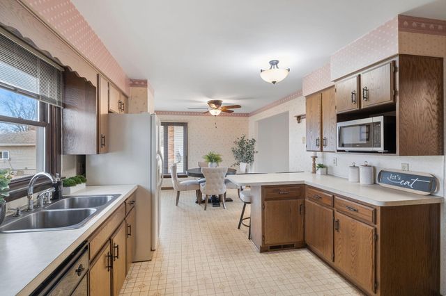 507 Hickory Lane, Munster, IN 46321