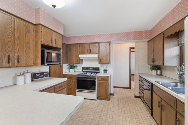 507 Hickory Lane, Munster, IN 46321