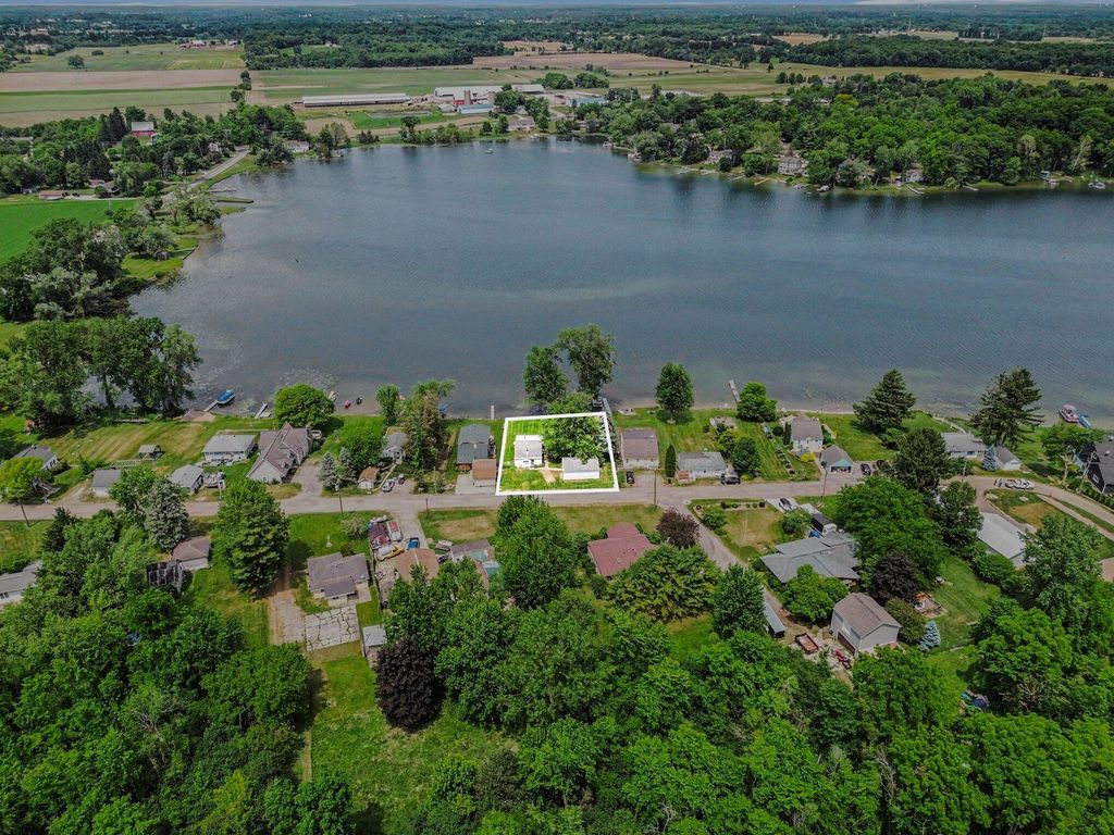 11968 Elmdale Drive, Freedom Twp, MI 48158