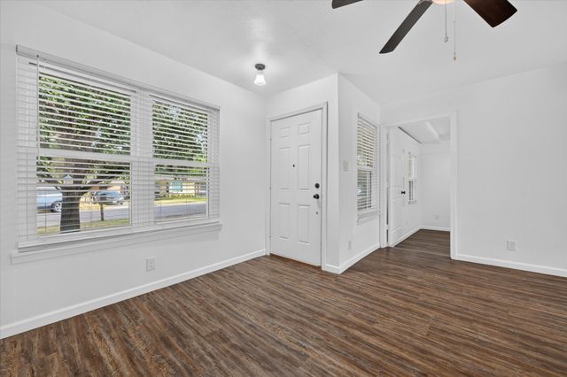 906 Euclid Street, Cleburne, TX 76033
