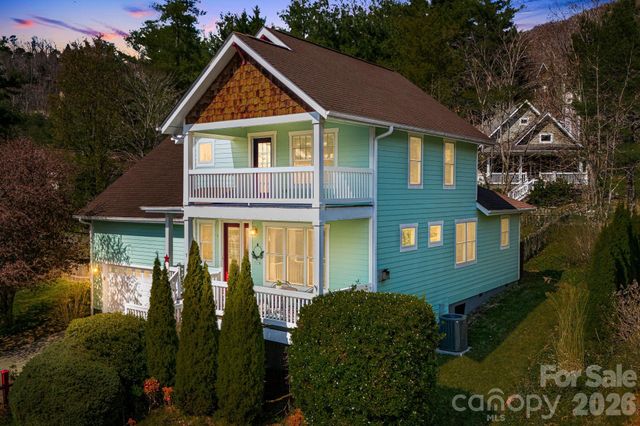 7 Oakhaven Terrace, Asheville, NC 28803