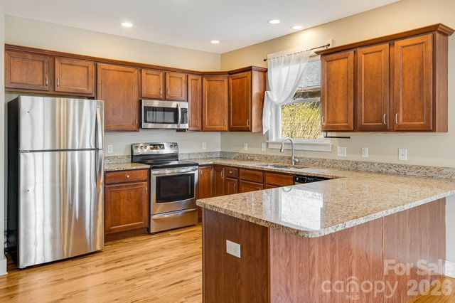 7 Oakhaven Terrace, Asheville, NC 28803