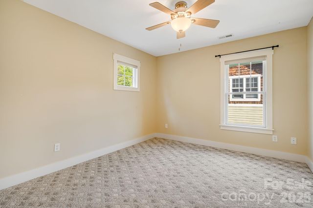 7 Oakhaven Terrace, Asheville, NC 28803