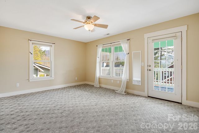 7 Oakhaven Terrace, Asheville, NC 28803