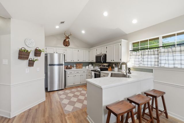 410 Whitney Woods, Conway, AR 72034