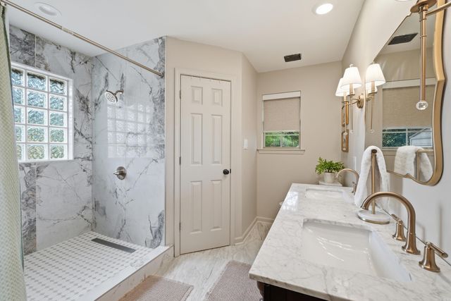410 Whitney Woods, Conway, AR 72034