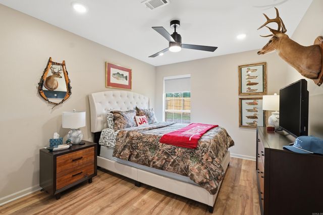 410 Whitney Woods, Conway, AR 72034