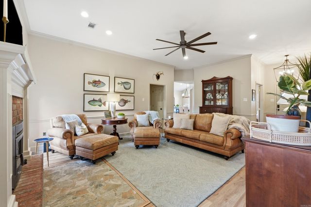 410 Whitney Woods, Conway, AR 72034