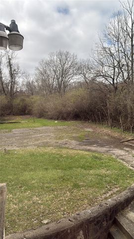 6937 N Main Street, Englewood, OH 45415