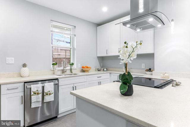 434 ILCHESTER AVE, Baltimore, MD 21218