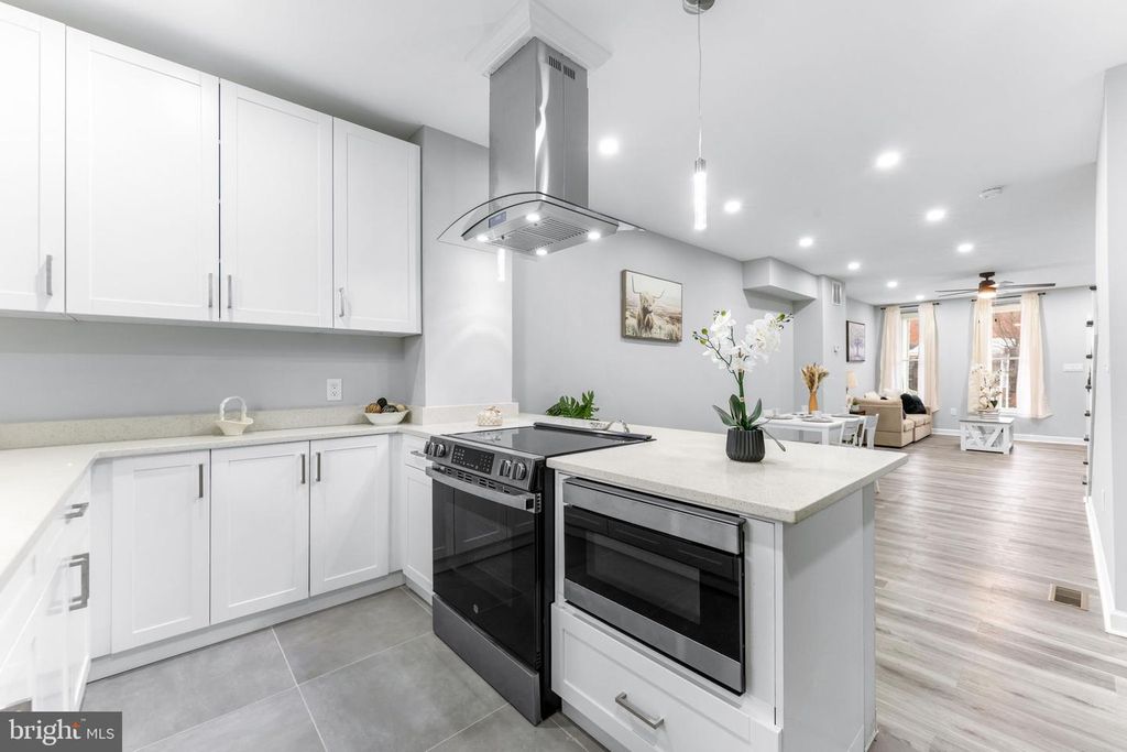 434 ILCHESTER AVE, Baltimore, MD 21218