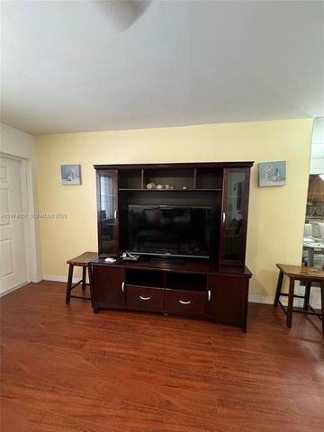 221 Kent M 221, West Palm Beach, FL 33417