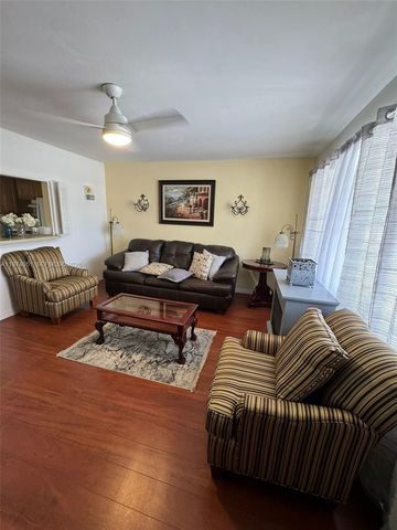 221 Kent M 221, West Palm Beach, FL 33417