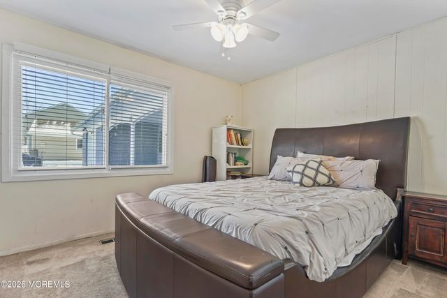 22 Forman Lane, Manalapan, NJ 07726