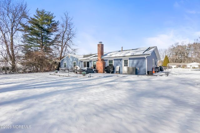 22 Forman Lane, Manalapan, NJ 07726