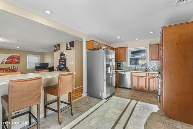 22 Forman Lane, Manalapan, NJ 07726