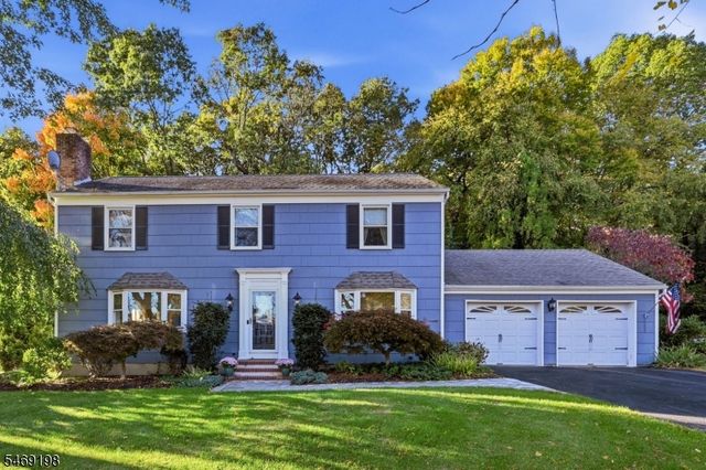 23 Puddingstone Dr, Boonton Town, NJ 07005