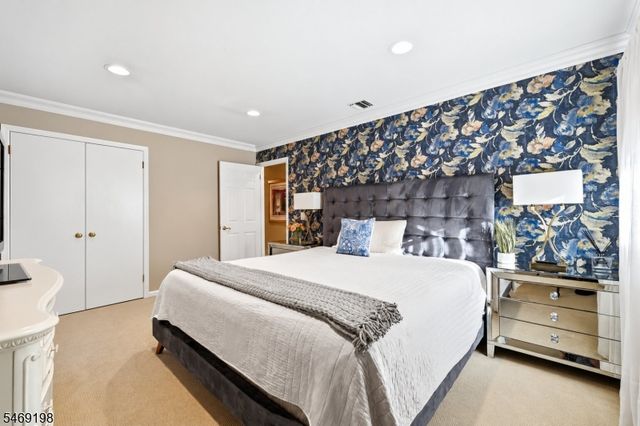 23 Puddingstone Dr, Boonton Town, NJ 07005