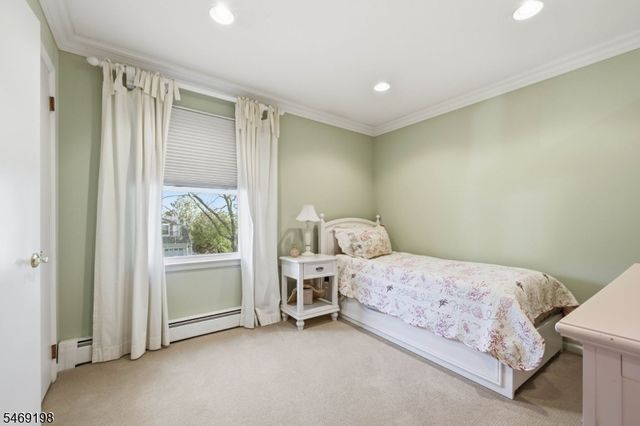23 Puddingstone Dr, Boonton Town, NJ 07005