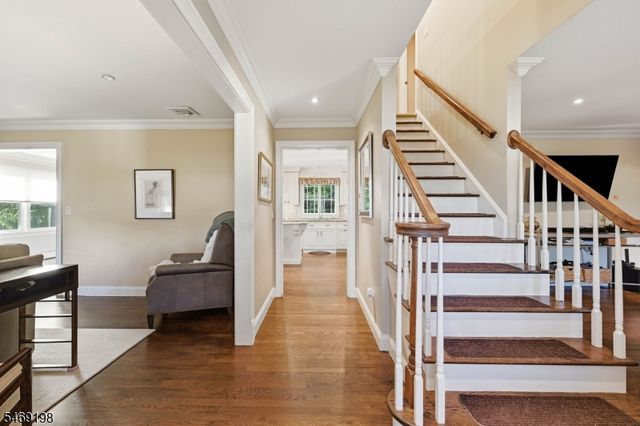 23 Puddingstone Dr, Boonton Town, NJ 07005
