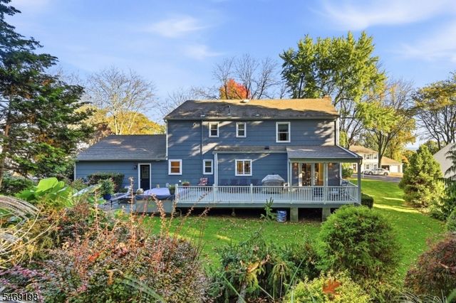 23 Puddingstone Dr, Boonton Town, NJ 07005