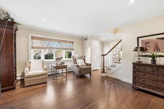 23 Puddingstone Dr, Boonton Town, NJ 07005