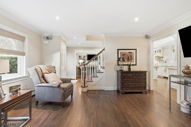 23 Puddingstone Dr, Boonton Town, NJ 07005