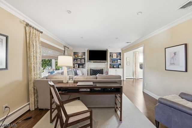 23 Puddingstone Dr, Boonton Town, NJ 07005