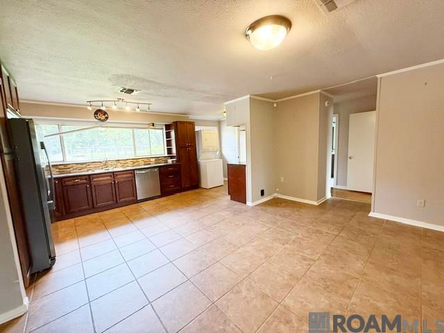 120 Marquette Dr, Baton Rouge, LA 70806