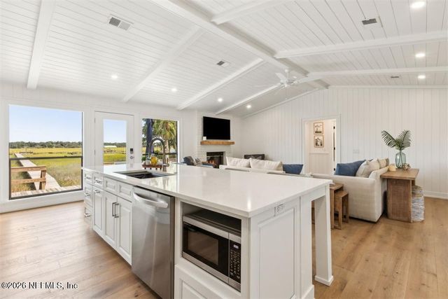 1421 HIGHLAND Drive, Fernandina Beach, FL 32034