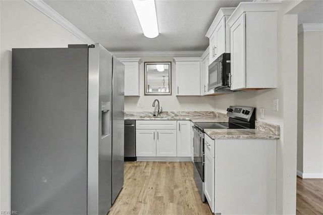 1425 Shadywood RD, Norfolk, VA 23513