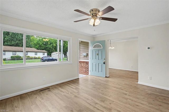 1425 Shadywood RD, Norfolk, VA 23513