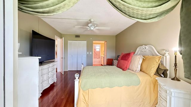 2728 N Garden Dr Drive N 214, Lake Worth Beach, FL 33461