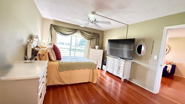2728 N Garden Dr Drive N 214, Lake Worth Beach, FL 33461