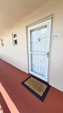 2728 N Garden Dr Drive N 214, Lake Worth Beach, FL 33461