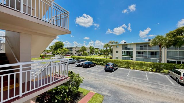 2728 N Garden Dr Drive N 214, Lake Worth Beach, FL 33461